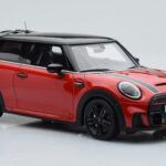 Mini Cooper S JCW F56 Rojo Otto 1:18 - image 4 of 6