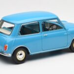 Morris Mini Minor Azul Kyosho 1:18 08964BL - image 3 of 8