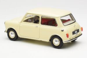 Morris Mini Minor Blanco Kyosho 1:18 08964W Metal - imagen 7 de 8