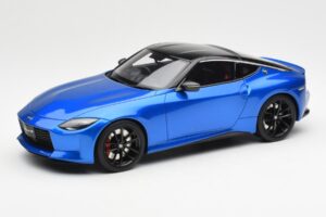 Nissan Fairlady Z Z35 Bayside Azul GT Spirit 1:18 GT387