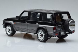 Nissan Patrol GR Y60 Gris Otto 1:18 OT993 Resina - imagen 5 de 6