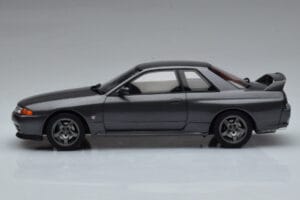 Nissan Skyline GT-R BNR32 Nismo Gris Otto 1:18 OT411 Resina - imagen 3 de 6
