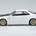 Nissan Skyline GT-R R34 Nismo Z-Tune Blanco MotorHelix 1:18 - image 5 of 11