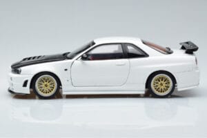 Nissan Skyline GT-R R34 Nismo Z-Tune Blanco MotorHelix 1:18 M83407 Metal - imagen 5 de 11