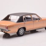 Opel Diplomat B Beige Metalizado MCG 1:18 - image 2 of 6