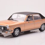 Opel Diplomat B Beige Metalizado MCG 1:18