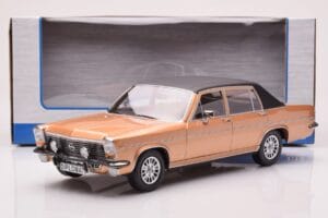 Opel Diplomat B Beige Metalizado MCG 1:18 MCG18335 Metal - imagen 6 de 6