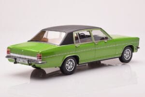 Opel Diplomat B Verde Metalizado MCG 1:18 MCG18337 Metal - imagen 2 de 6