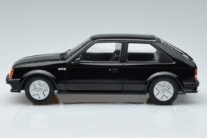 Opel Kadett D GTE Negro MCG 1:18 MCG18270 Metal - imagen 3 de 6