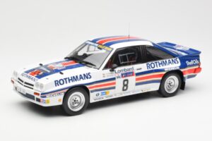Opel Manta 400 Rothmans #8 J. McRae / I. Grindrod Lombard RAC Rally 1983 IXO 1:18 18RMC038A