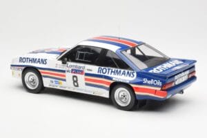 Opel Manta 400 Rothmans #8 J. McRae / I. Grindrod Lombard RAC Rally 1983 IXO 1:18 18RMC038A Metal - imagen 5 de 6