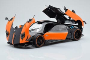 Pagani Zonda Cinque Naranja St Tropez Almost Real 1:18 850603001 Metal - imagen 8 de 8