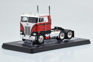 Peterbilt 352 Pacemaker Rojo Blanco IXO 1:43