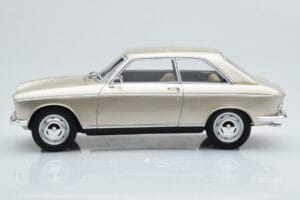 Peugeot 204 Coupe Beige Otto 1:18 OT1024 Resina - imagen 3 de 6