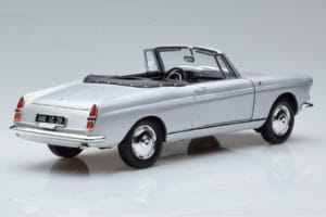 Peugeot 404 Descapotable Plata Norev 1:18 184835 Metal - imagen 3 de 8