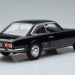 Peugeot 504 Coupe Negro Norev 1:18 - image 3 of 7