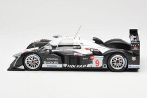 Peugeot 908 HDI FAP LMP1 #9 F. Montagny / R. Zonta / N. Kilen 3rd Place 24 Hours of Le Mans 2008 Minichamps 1:18 150081209 Me - imagen 3 de 6