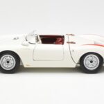Porsche 550 Spyder Edición 70 Años Blanco Schuco 1:18 450033300 - image 4 of 8