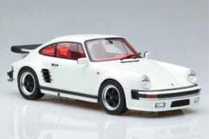 Porsche 911 930 Turbo S Grand Prix White GT Spirit 1:18 GT786 Resina - imagen 4 de 6