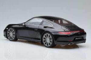 Porsche 911 991 Carrera 4 Black Edition GT Spirit 1:18 GT114 Resina - imagen 5 de 6