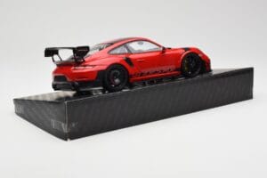 Porsche 911 GT2 RS 991 MR Manthey Racing Nordschleife Record Minichamps 1:18 MR-911-GT2RS-1803 Metal - imagen 3 de 6