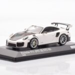 Porsche 911 991.2 GT2 RS Blanco Minichamps 1:43 - image 2 of 4