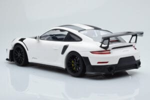 Porsche 911 GT2 RS 991.2 Weissach Package Blanco Llantas de Magnesio Negras Minichamps 1:18 153068309 Metal - imagen 5 de 6