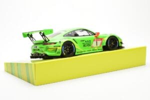 Porsche 911 991.2 GT3 R #1 Manthey Racing 24 Hours Nurburgring 2019 Minichamps 1:18 MG-M-911-19-1801 Metal - imagen 3 de 6