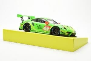 Porsche 911 991.2 GT3 R #1 Manthey Racing 24 Hours Nurburgring 2019 Minichamps 1:18 MG-M-911-19-1801 Metal - imagen 4 de 6