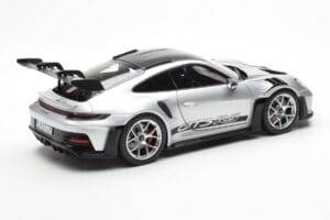 Porsche 911 992 GT3 Weissach Pack GT Plata Metálico Norev 1:18 187366 Metal - imagen 3 de 8