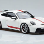Porsche 911 992 GT3 Blanco Norev 1:18 - image 5 of 7