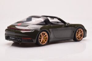 Porsche 911 992 Targa 4S Verde Oliva GT Spirit 1:18 GT438 Resina - imagen 2 de 6