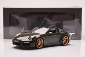 Porsche 911 992 Targa 4S Verde Oliva GT Spirit 1:18 GT438 Resina - imagen 6 de 6