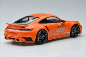 Porsche 911 992 Turbo S China 20th Anniversary Naranja Minichamps 1:18 155069171 Metal - imagen 2 de 6