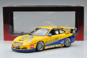 Porsche 911 996 GT3 Cup #88 Macau Winner 2005 AUTOart 1:18 80574 Metal - imagen 7 de 7