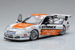 Porsche 911 996 GT3 R #1 C. Kwan Carrera Cup Asia 2004 AUTOart 1:18 80487 Metal - imagen 2 de 7