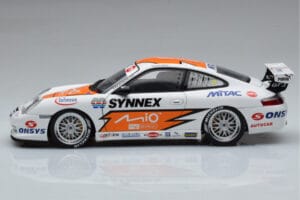 Porsche 911 996 GT3 R #1 C. Kwan Carrera Cup Asia 2004 AUTOart 1:18 80487 Metal - imagen 4 de 7
