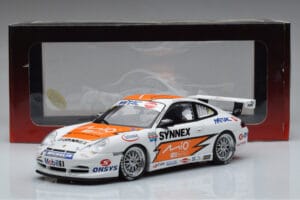 Porsche 911 996 GT3 R #1 C. Kwan Carrera Cup Asia 2004 AUTOart 1:18 80487 Metal - imagen 7 de 7