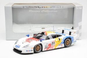 Porsche 911 GT1 #1 A. McNish / R. Sullivan / U. Alzen Rohr Motorsport Daytona 24 Hours 1998 UT Models 1:18 39611 Metal - imagen 6 de 6