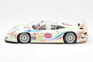 Porsche 911 GT1 #38 T. Boutsen / M. Kelleners 24 Hours of Le Mans 1998 UT Models 1:18 39817 Metal - imagen 3 de 6