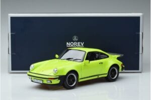 Porsche 911 930 Turbo 3.0 Verde Claro Norev 1:18 187666 Metal - imagen 7 de 7