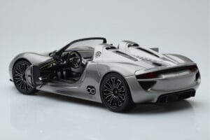 Porsche 918 Spyder Prototipo Gris Metalizado Minichamps 1:18 110060030 Metal - imagen 6 de 7