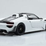 Porsche 918 Spyder Weissach Package Blanco Con Llantas Negras Minichamps 1:18 - image 3 of 9