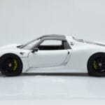 Porsche 918 Spyder Weissach Package Blanco Con Llantas Negras Minichamps 1:18 - image 5 of 9