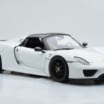 Porsche 918 Spyder Weissach Package Blanco Con Llantas Negras Minichamps 1:18 - image 7 of 9