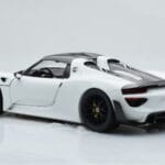 Porsche 918 Spyder Weissach Package Blanco Con Llantas Negras Minichamps 1:18 - image 8 of 9