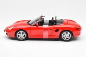 Porsche Boxster 986 Rojo UT Models 1:18 180065830 Metal - imagen 3 de 6