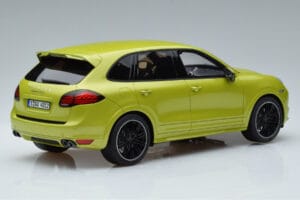 Porsche Cayenne GTS 92A Peridot Verde GT Spirit 1:18 GT020A Resina - imagen 2 de 6