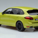 Porsche Cayenne GTS 92A Peridot Verde GT Spirit 1:18 - image 5 of 6
