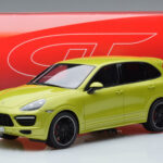 Porsche Cayenne GTS 92A Peridot Verde GT Spirit 1:18 - image 6 of 6